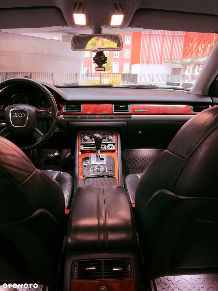 Audi A8 - 12