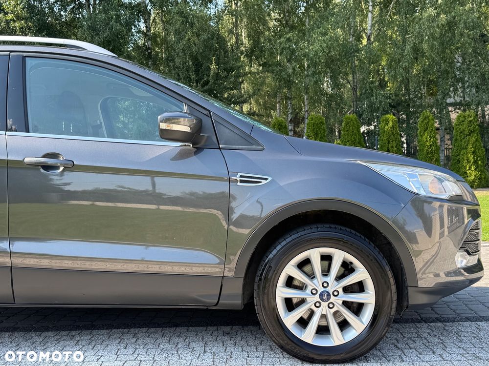 Ford Kuga 2.0 TDCi 2x4 Titanium - 26