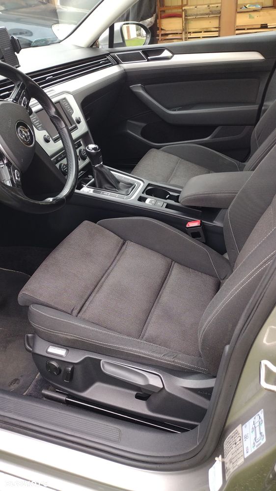 Volkswagen Passat - 9