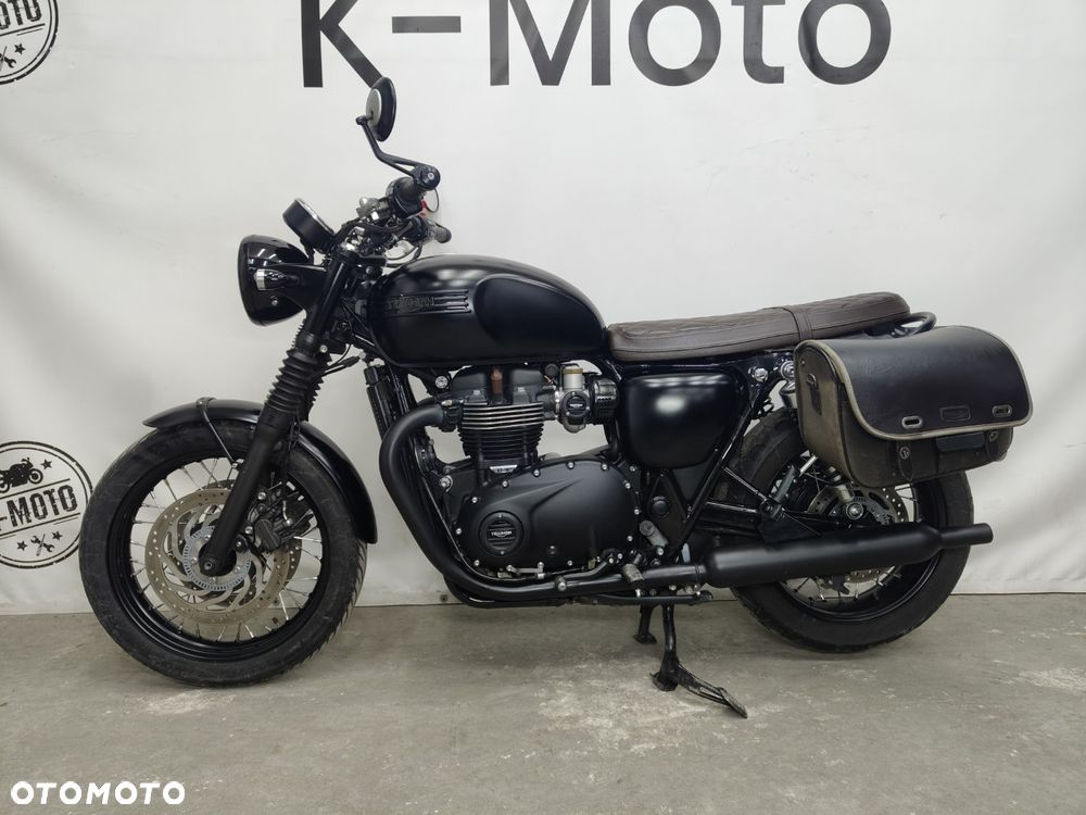 Triumph Bonneville - 16