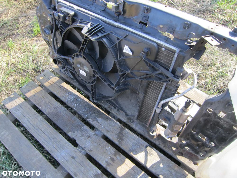 Pas przedni kompletny Nissan Qashqai I J10 Benzyna - 5
