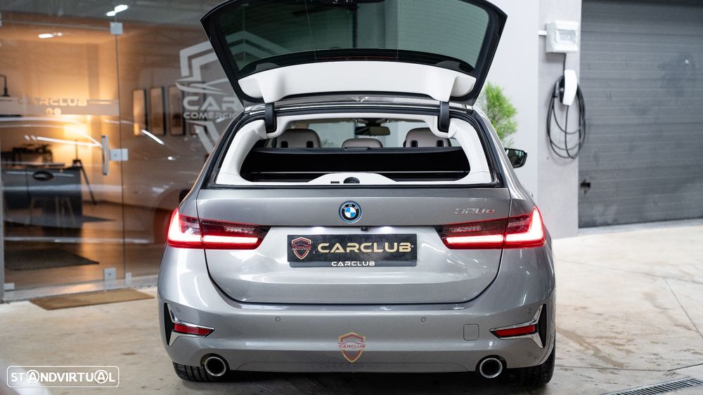 BMW 320 e Touring Line Luxury Auto - 10