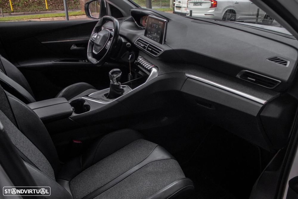 Peugeot 5008 1.5 BlueHDi Allure - 24