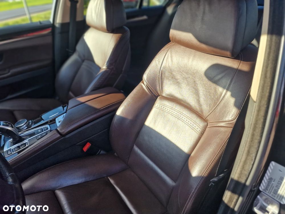 BMW Seria 5 530d xDrive Sport-Aut Luxury Line - 17