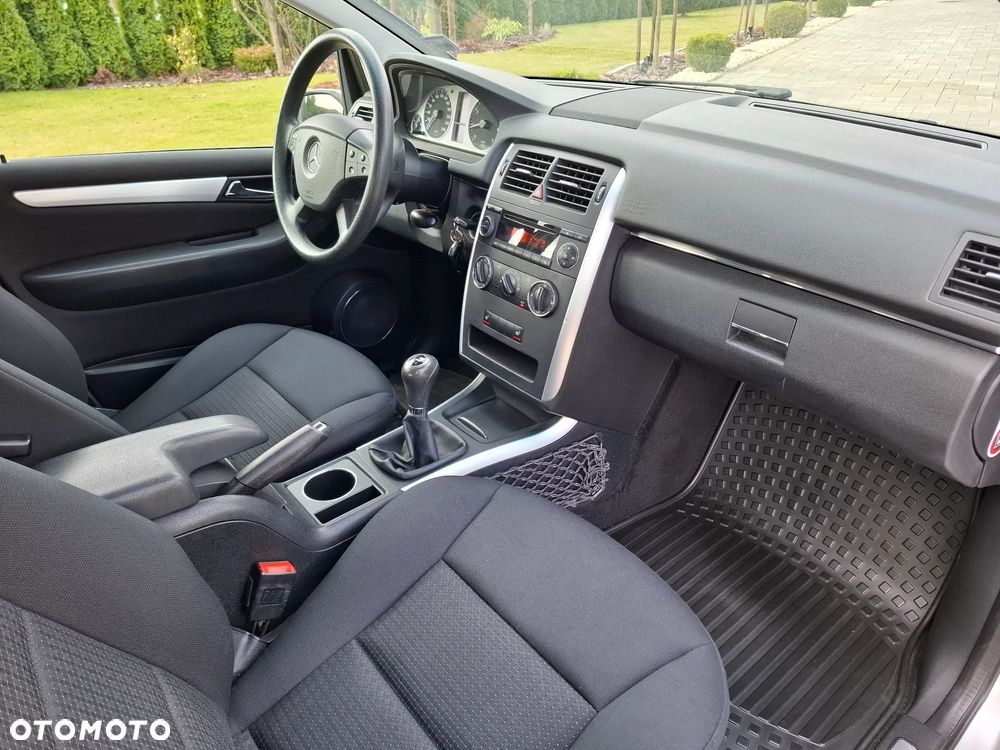 Mercedes-Benz Klasa B 170 Special Edition - 39