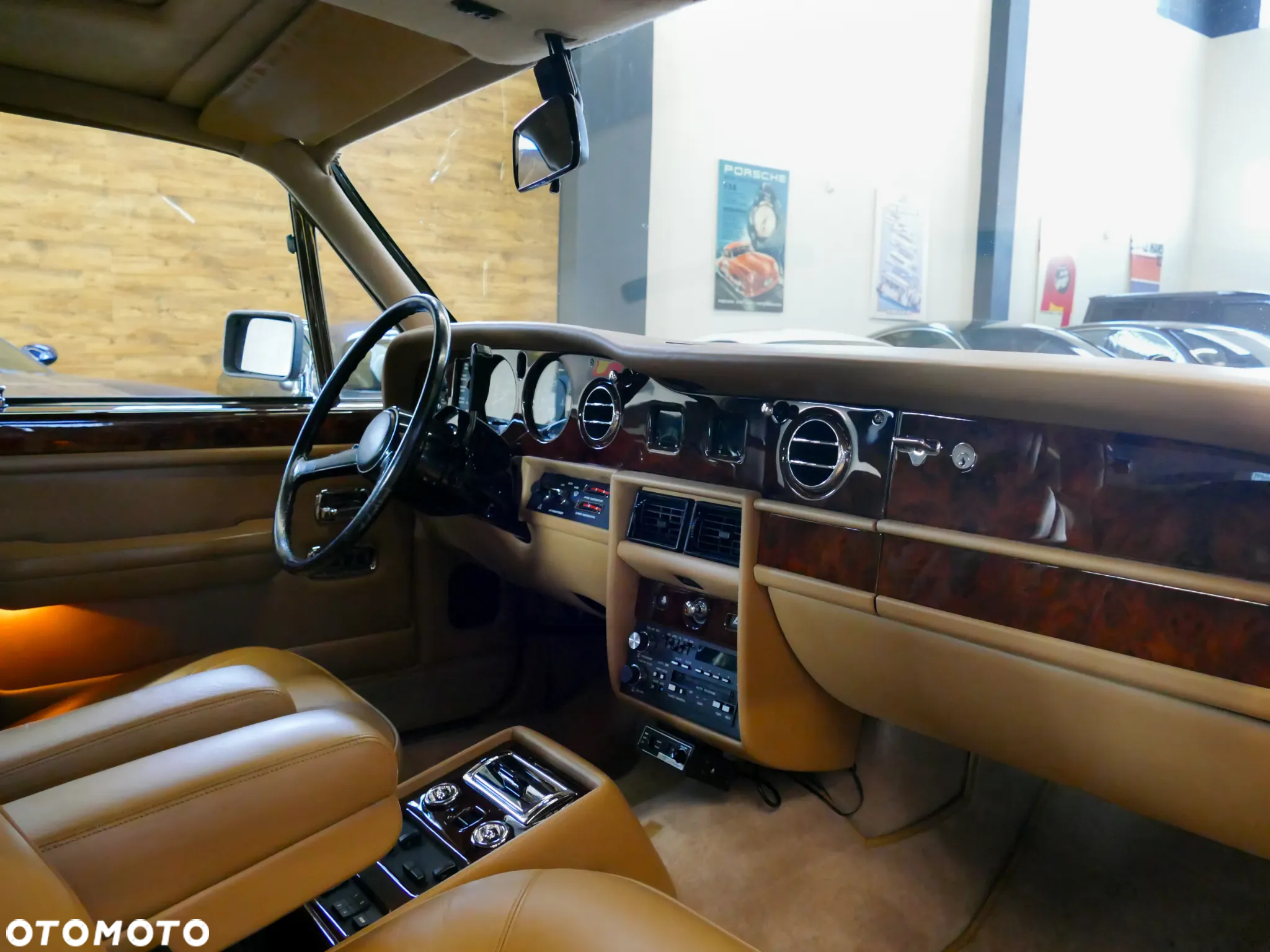 Rolls-Royce Silver Spur - 12