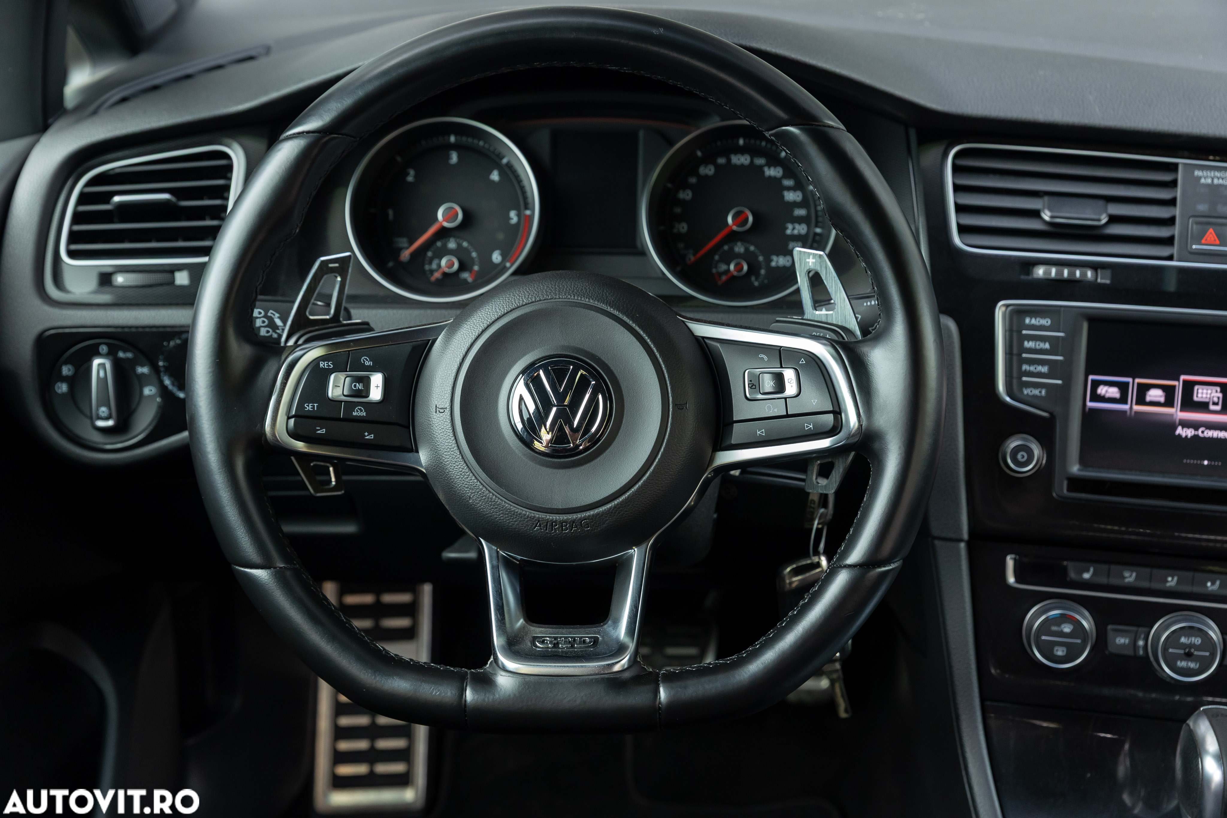 Volkswagen Golf GTD 2.0 TDI SCR DSG - 20