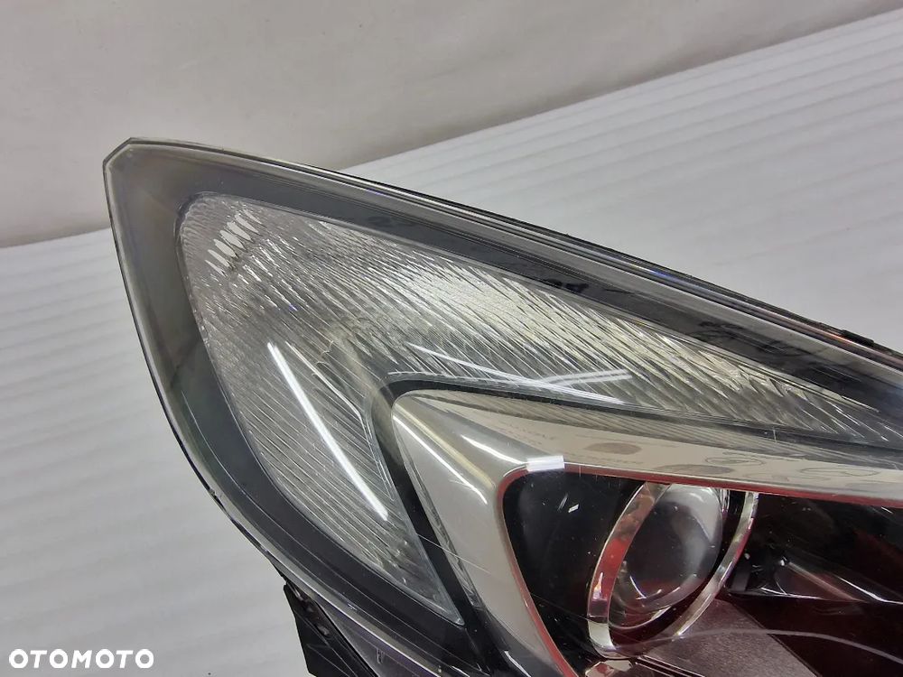 OPEL ZAFIRA C 12- PRAWA ZWYKŁA LAMPA PRZEDNIA PRZÓD , NR 13399859 , NR AUKCJI LL466 - 8