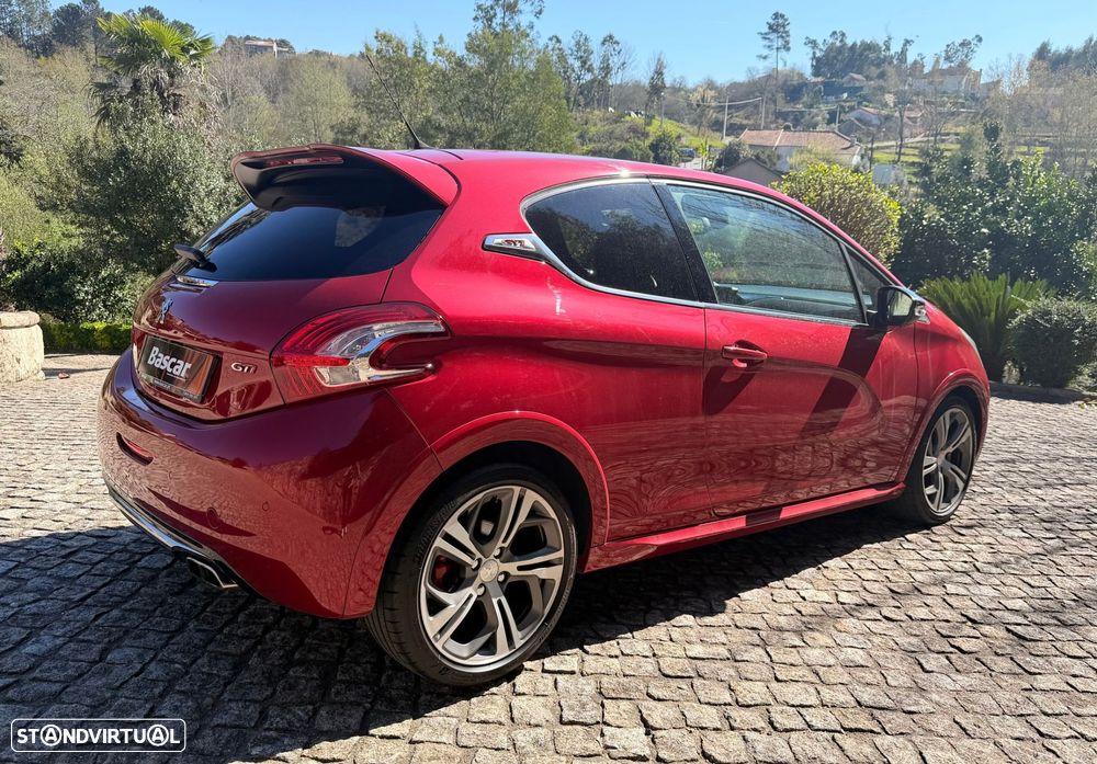 Peugeot 208 1.6 THP GTi - 4