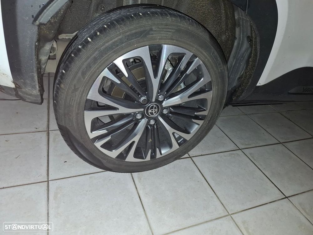 Toyota Yaris Cross 1.5 HDF Luxury - 14