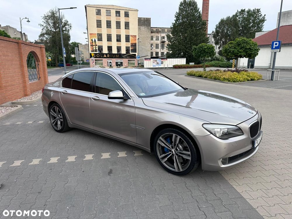 BMW Seria 7 740i L - 5