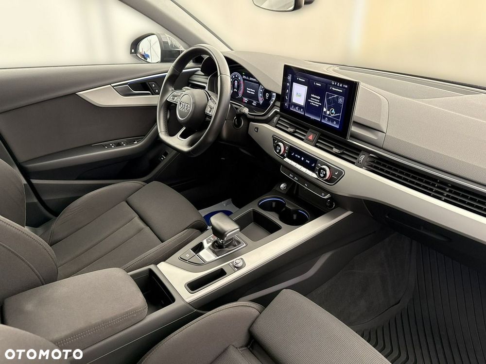 Audi A4 Avant - 22