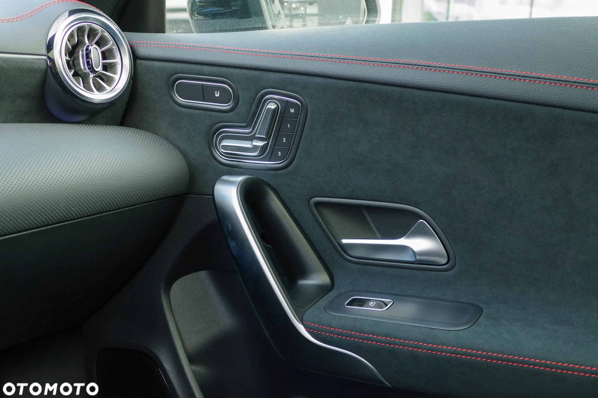 Mercedes-Benz CLA 200 AMG Line 7G-DCT - 29