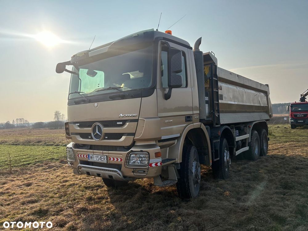 Mercedes-Benz ACTROS - 12