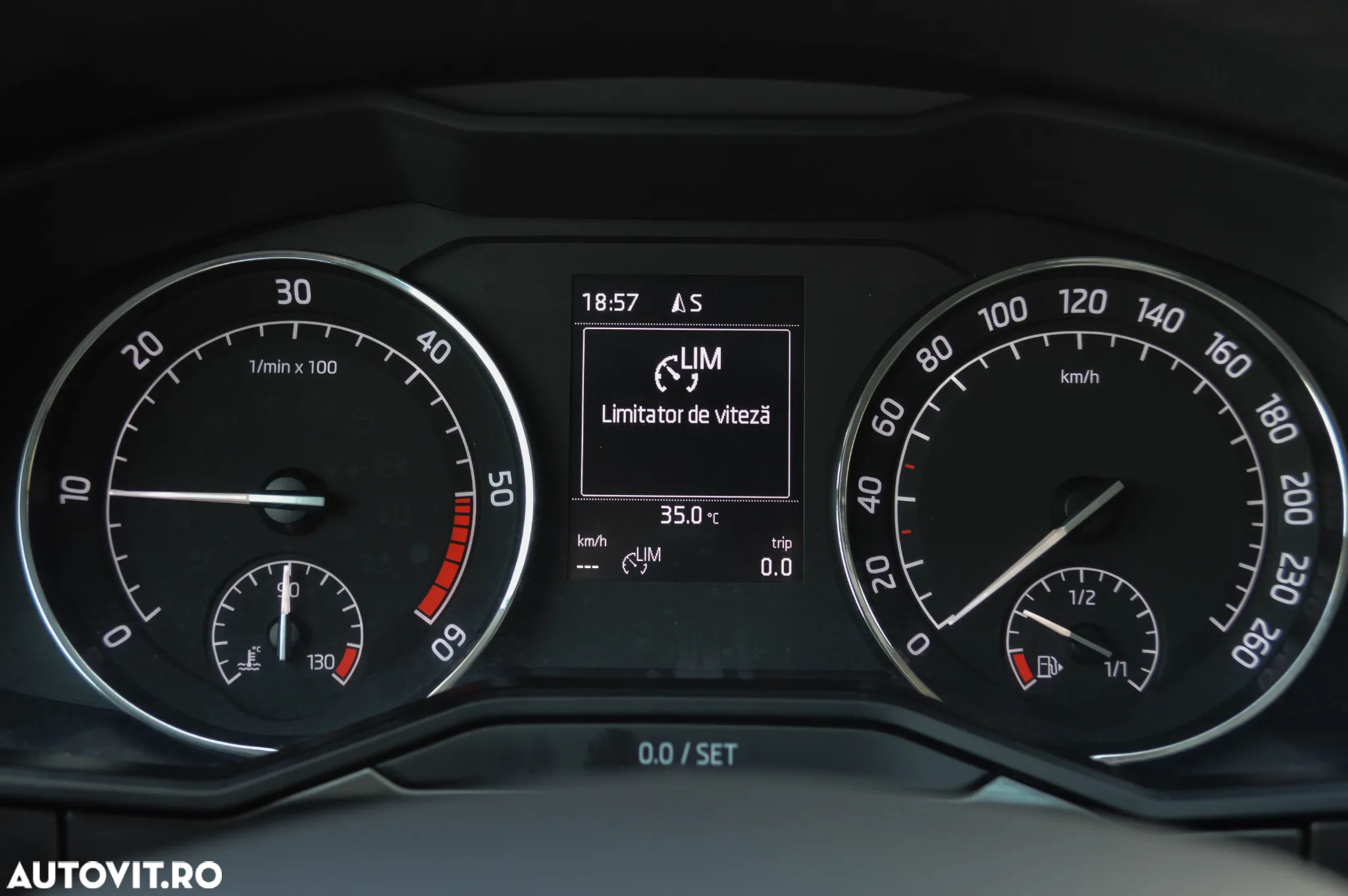 Skoda Superb Combi 2.0 TDI Style - 20