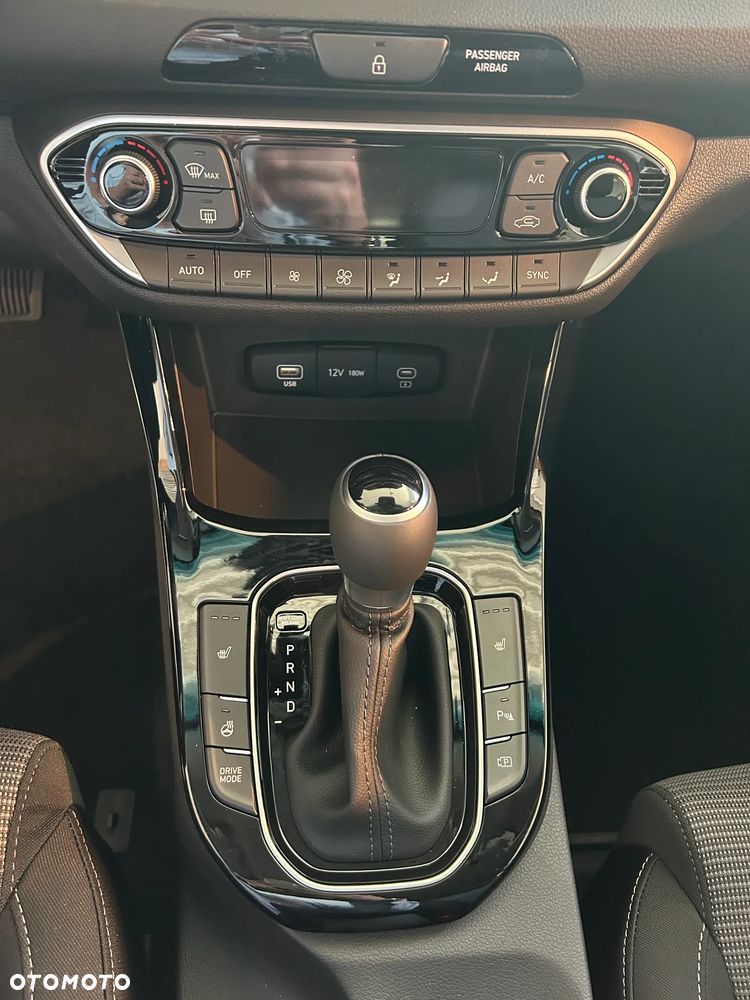 Hyundai i30 1.6 T-GDI Modern DCT - 11