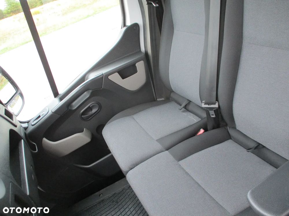 Renault Master III - 14