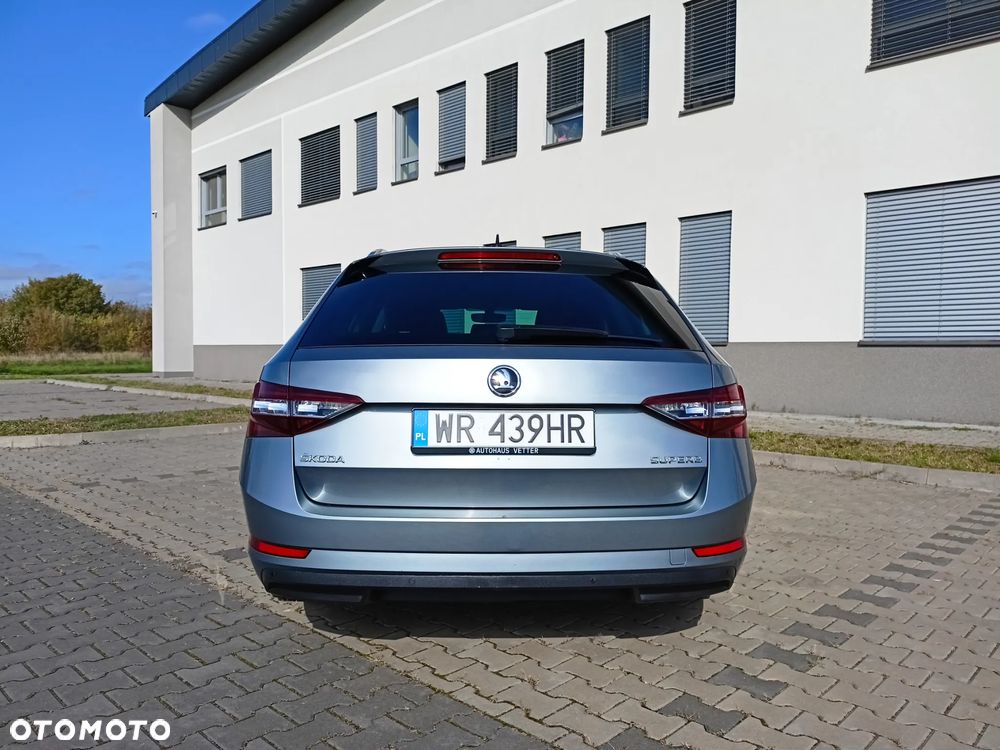 Skoda Superb 2.0 TDI Style - 9