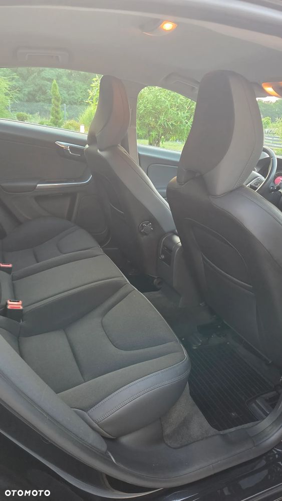 Volvo S60 DRIVe - 14