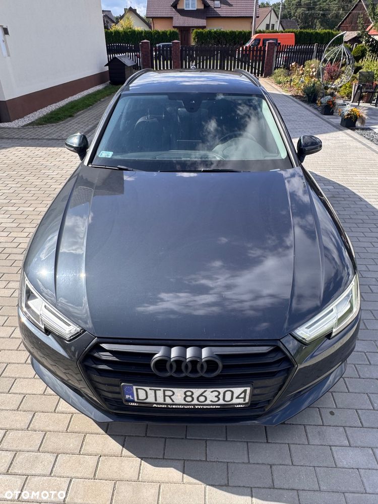 Audi A4 Avant 2.0 TDI S tronic - 1