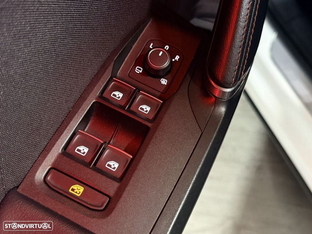 Cupra Formentor 1.4 e-Hybrid DSG VZ - 25