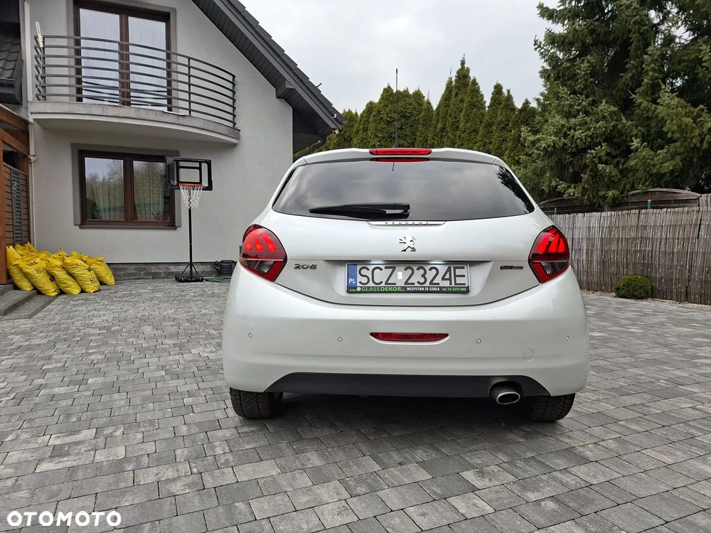 Peugeot 208 - 7