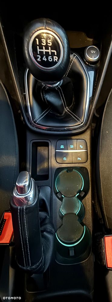 Ford Fiesta 1.0 EcoBoost S&S TITANIUM - 26