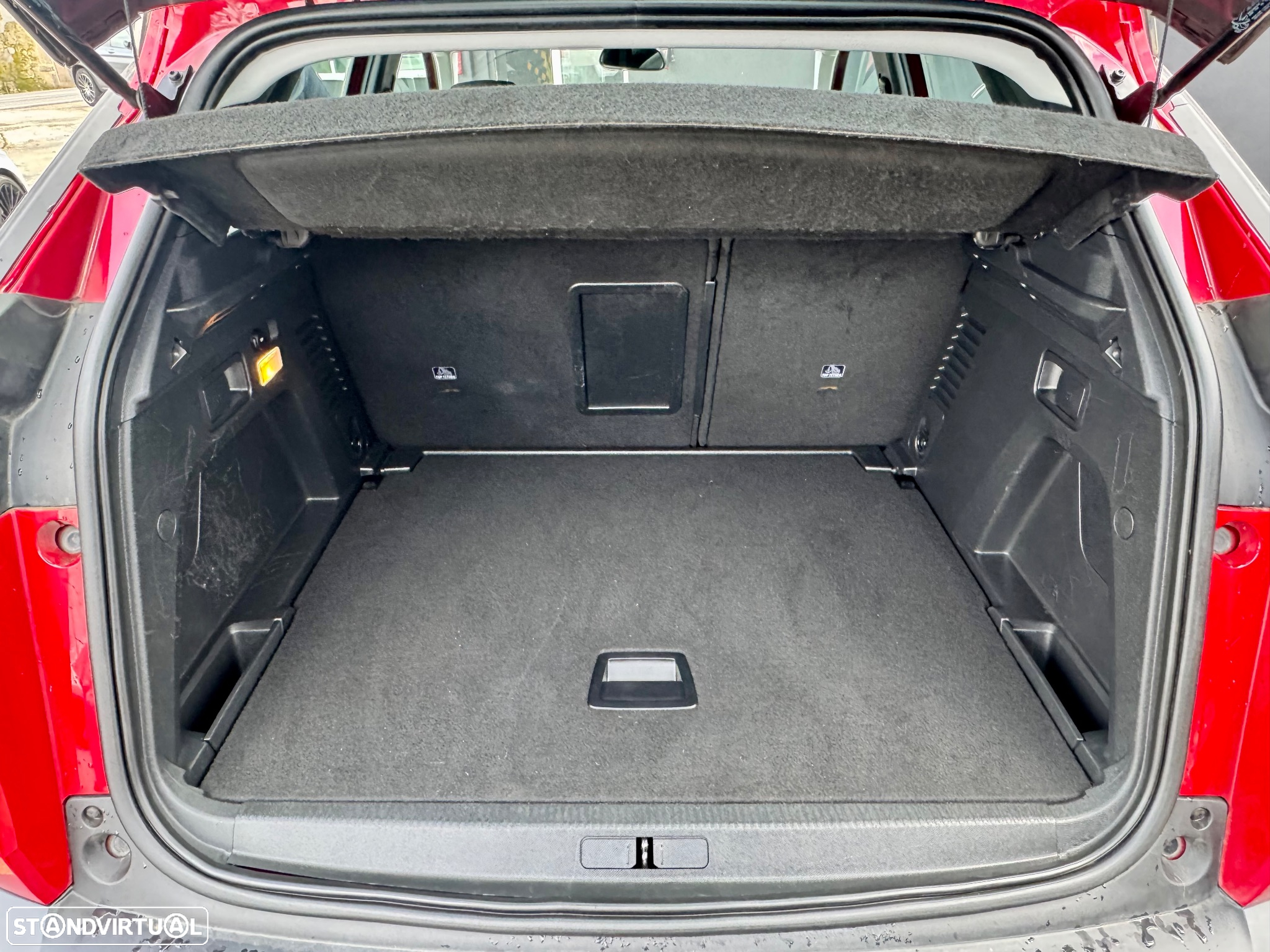 Peugeot 3008 1.5 BlueHDi GT EAT8 - 52