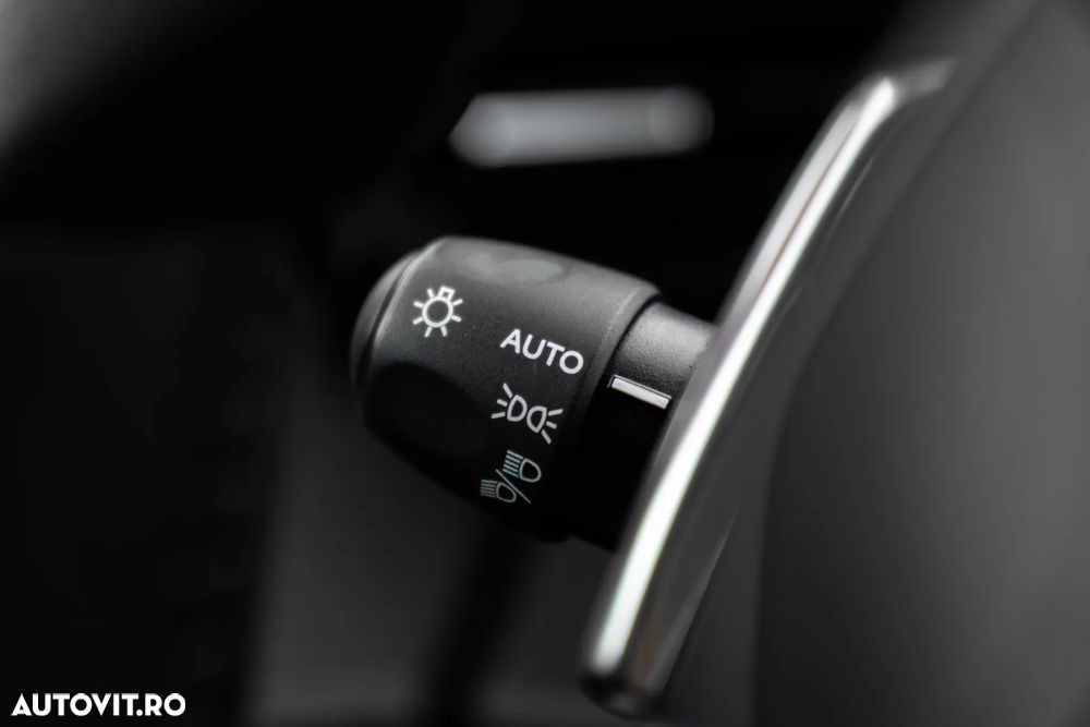 Peugeot 208 1.2 L PureTech STT EAT8 Active Pack - 15