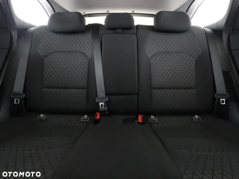 Kia Ceed 1.6 GDI DCT OPF Vision - 19