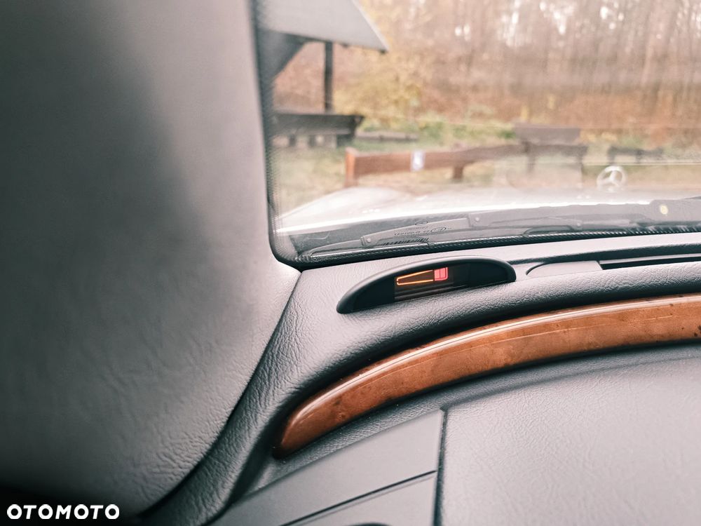 Mercedes-Benz CLK - 20