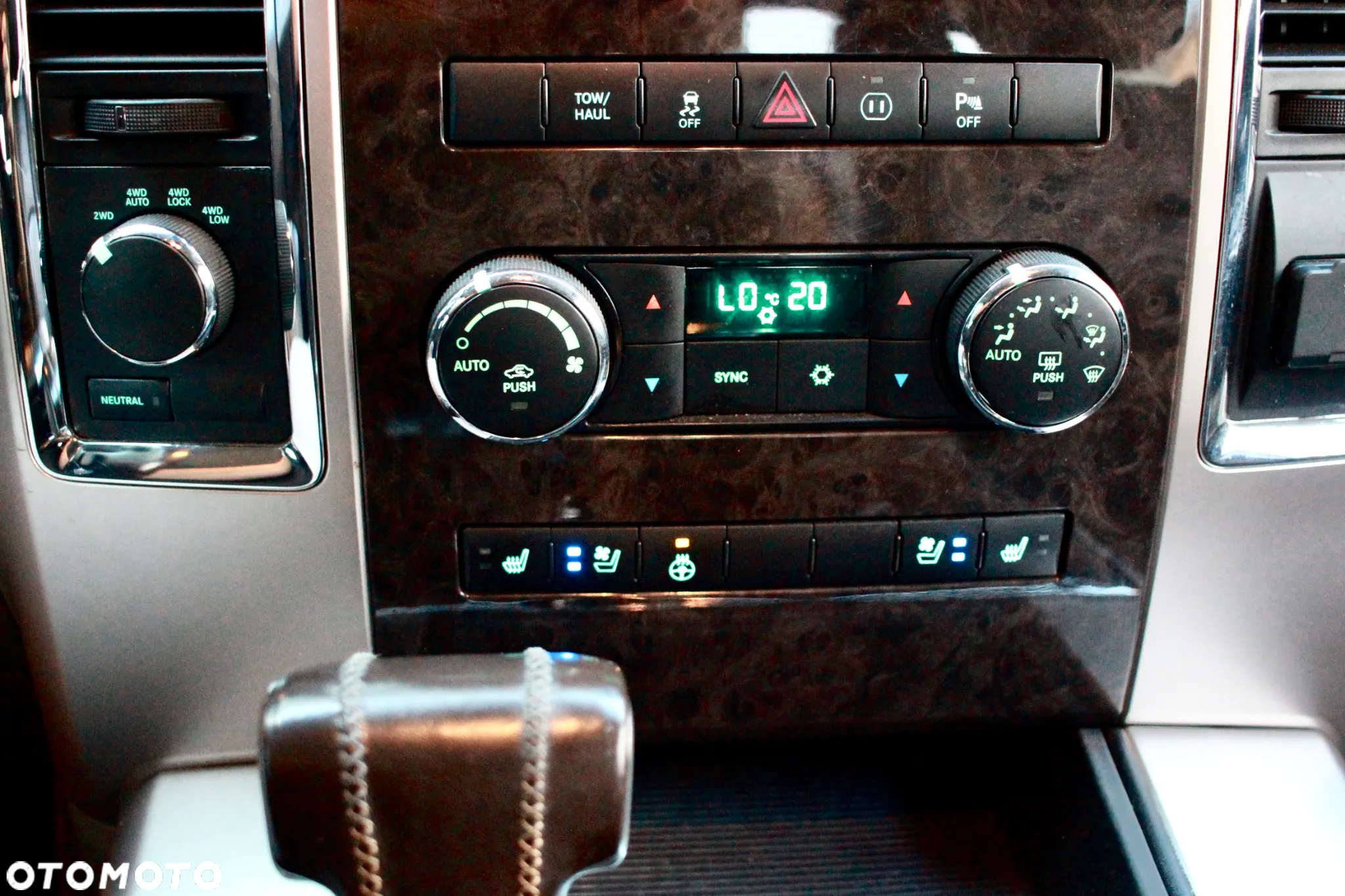 Dodge RAM 1500 5.7 4x4 - 17