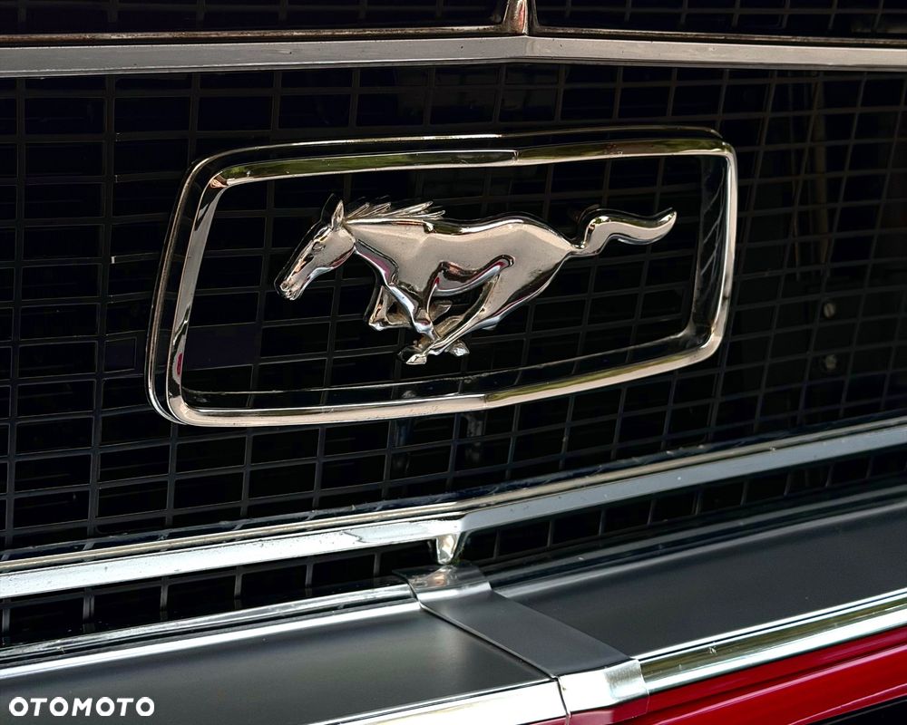 Ford Mustang - 7