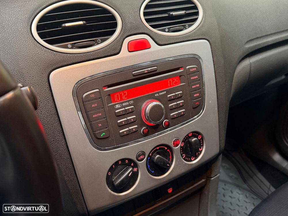 Ford Focus 1.6 TDCi Sport - 19