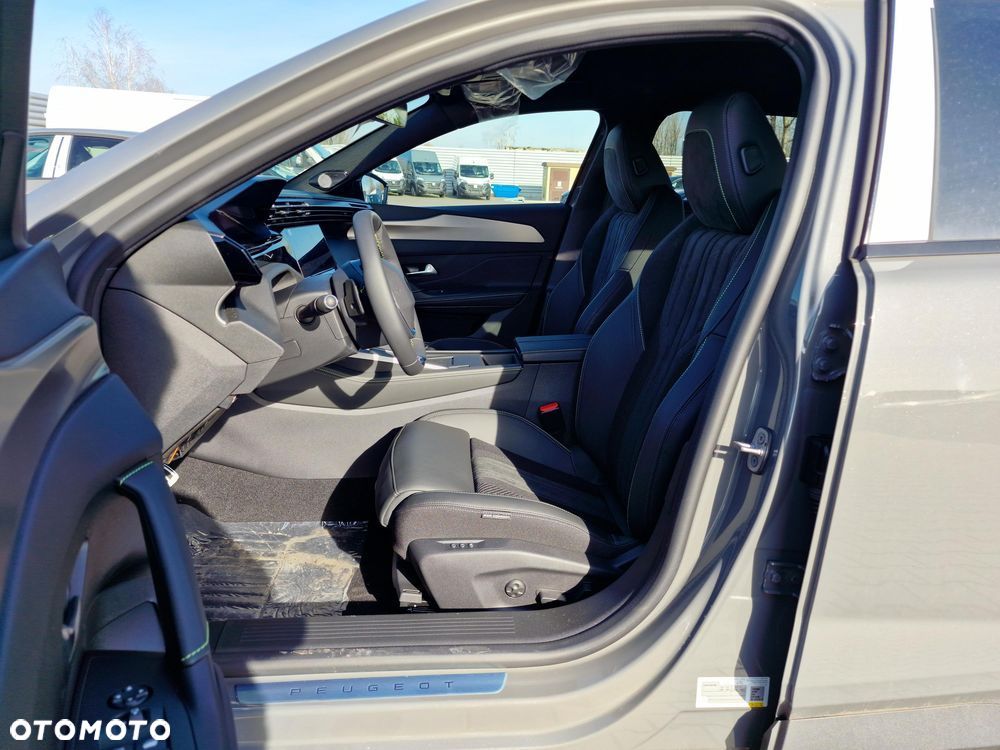 Peugeot 408 1.2 PureTech mHEV GT S&S e-DSC6 - 12