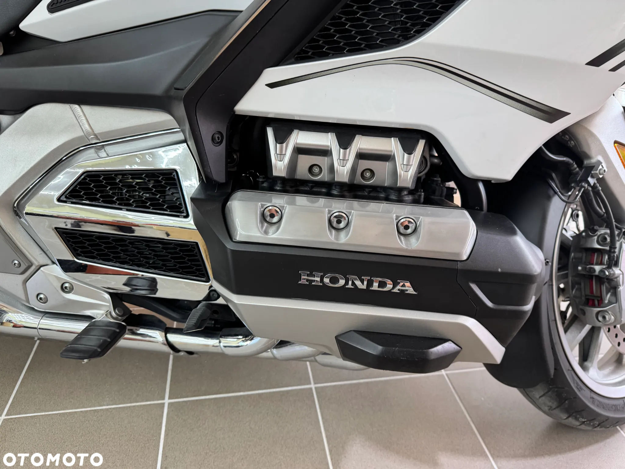 Honda GL - 5