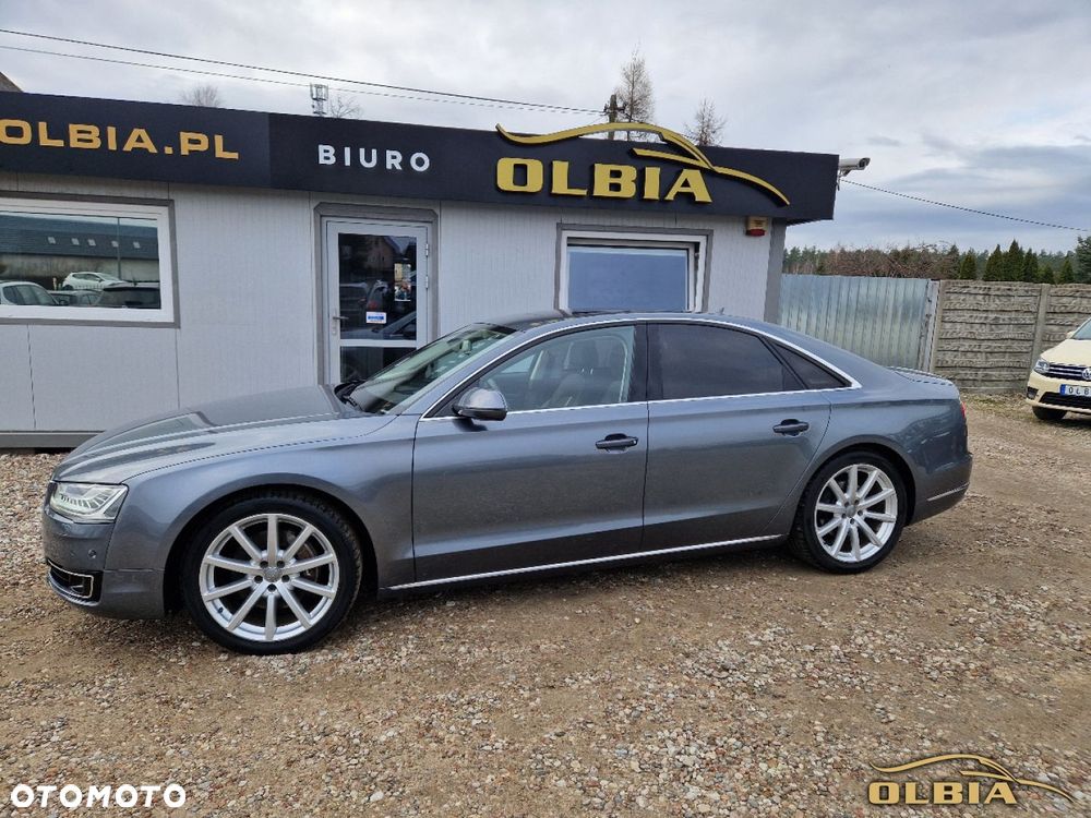 Audi A8 - 4