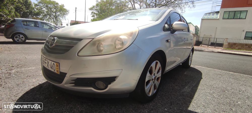 Opel Corsa 1.2 Cosmo - 2