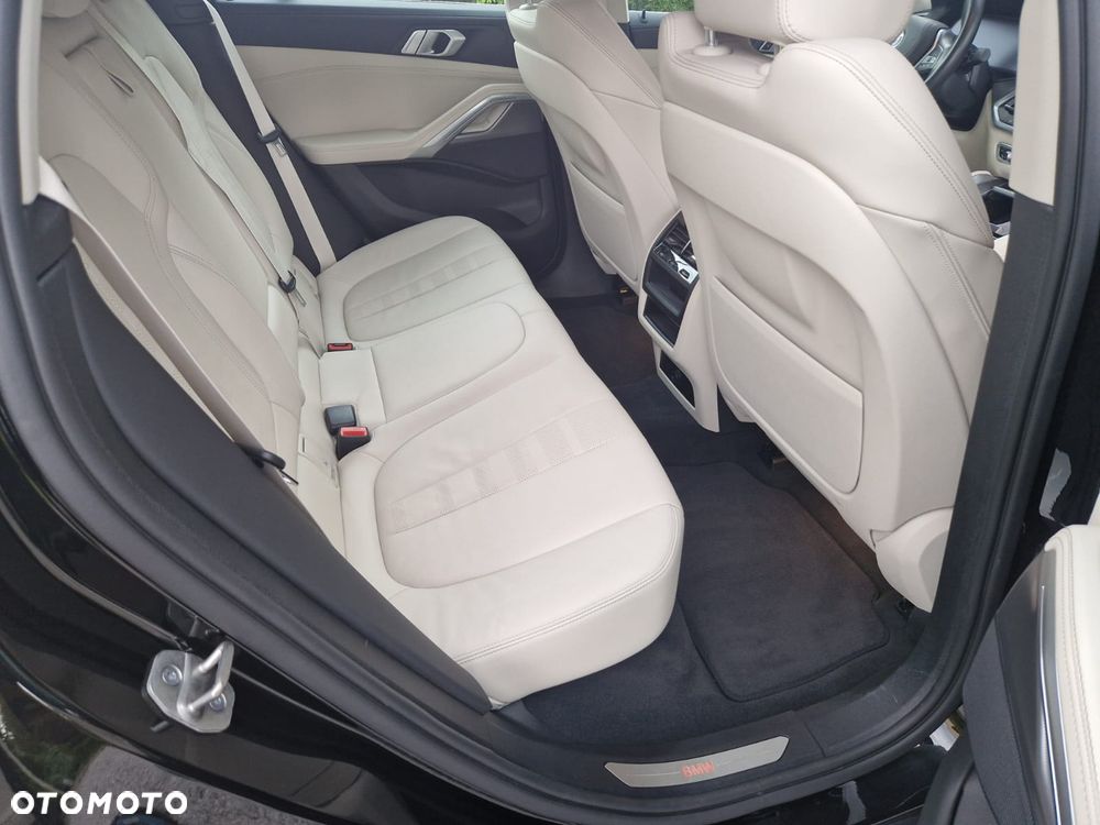 BMW X6 xDrive30d - 13