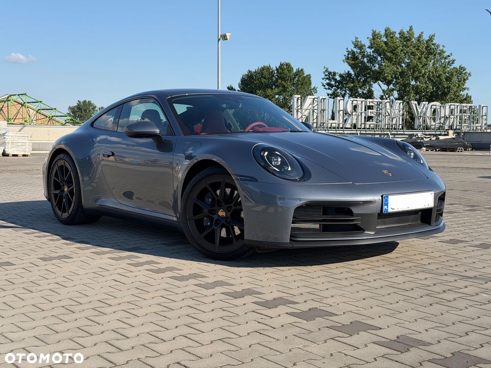Porsche 911 Carrera - 10
