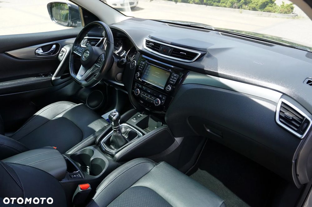 Nissan Qashqai 1.6 DIG-T Tekna - 26