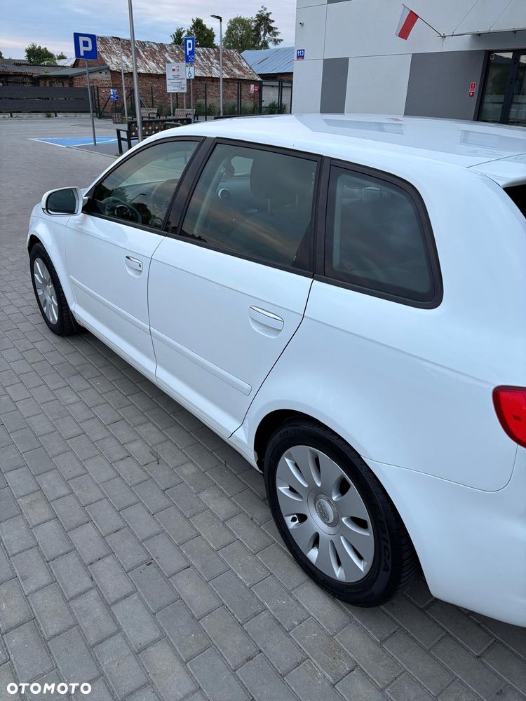 Audi A3 Sportback 1.6 TDI DPF Attraction - 6