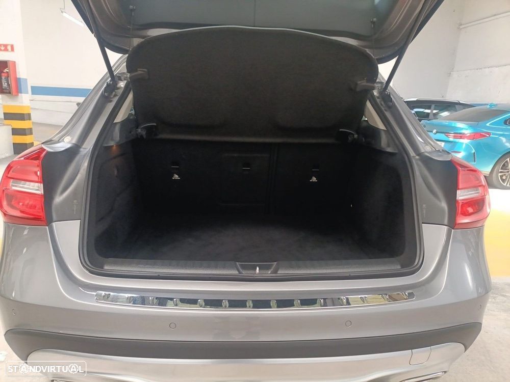 Mercedes-Benz GLA 200 (CDI) d 4Matic 7G-DCT - 12