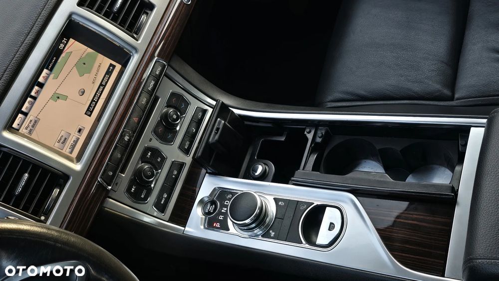 Jaguar XF 2.2 D Premium Luxury - 30