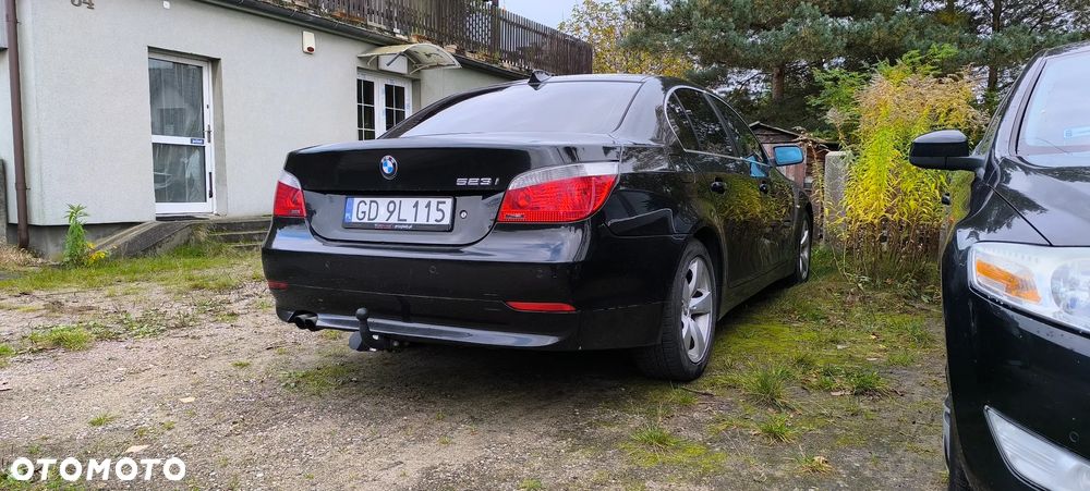 BMW Seria 5 523i - 8