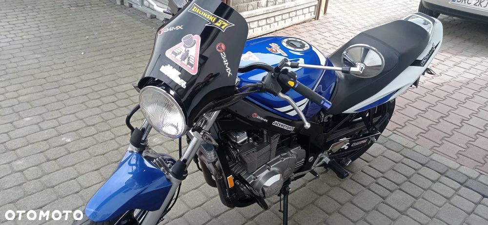Suzuki GS - 4