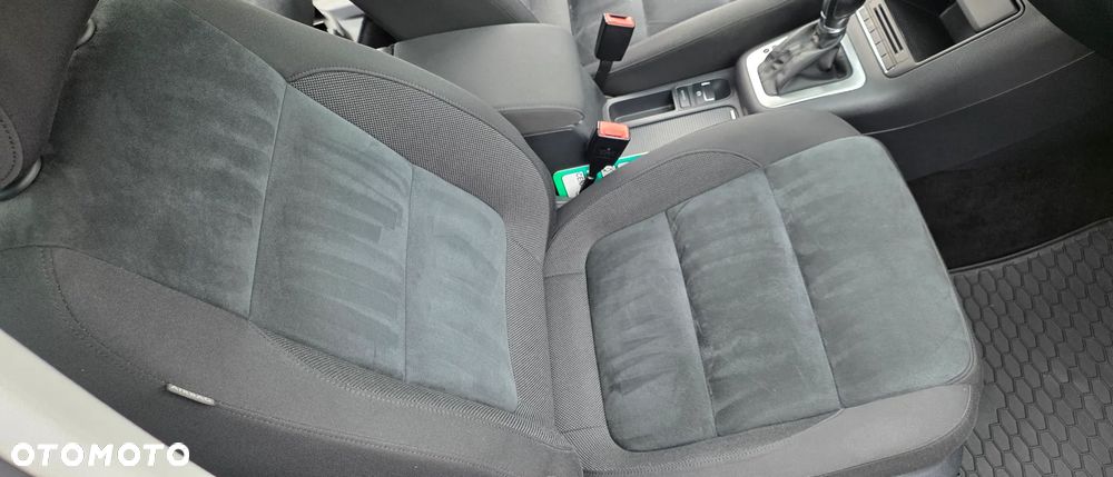 Volkswagen Tiguan 2.0 TDI DPF 4Motion BlueMotion Technology DSG Sport & Style - 17