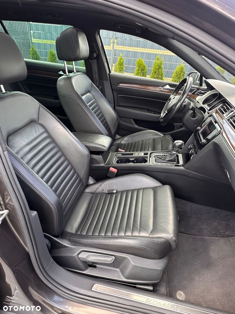 Volkswagen Passat Alltrack 2.0 TDI SCR 4Motion DSG - 26