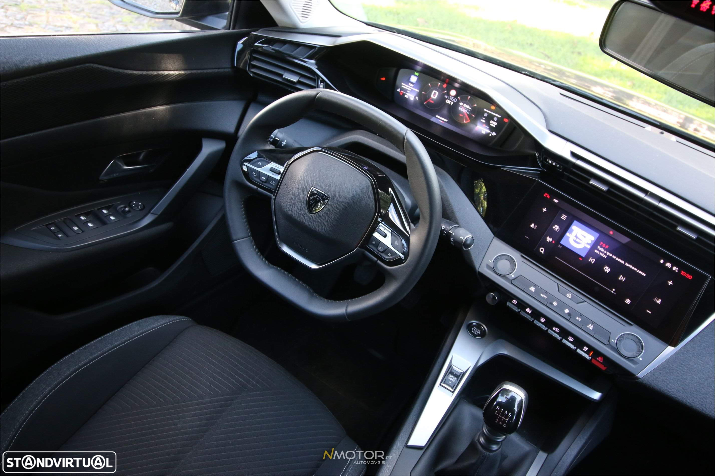Peugeot 308 1.2 PureTech Active J17 - 17