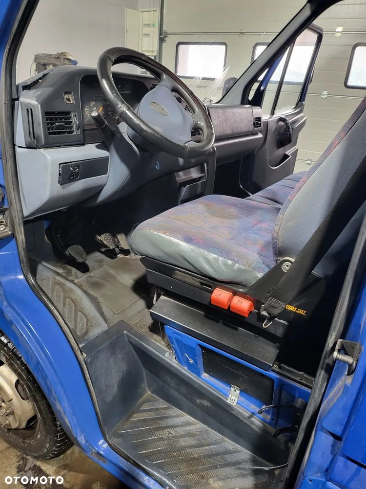 Mercedes-Benz Sprinter - 9